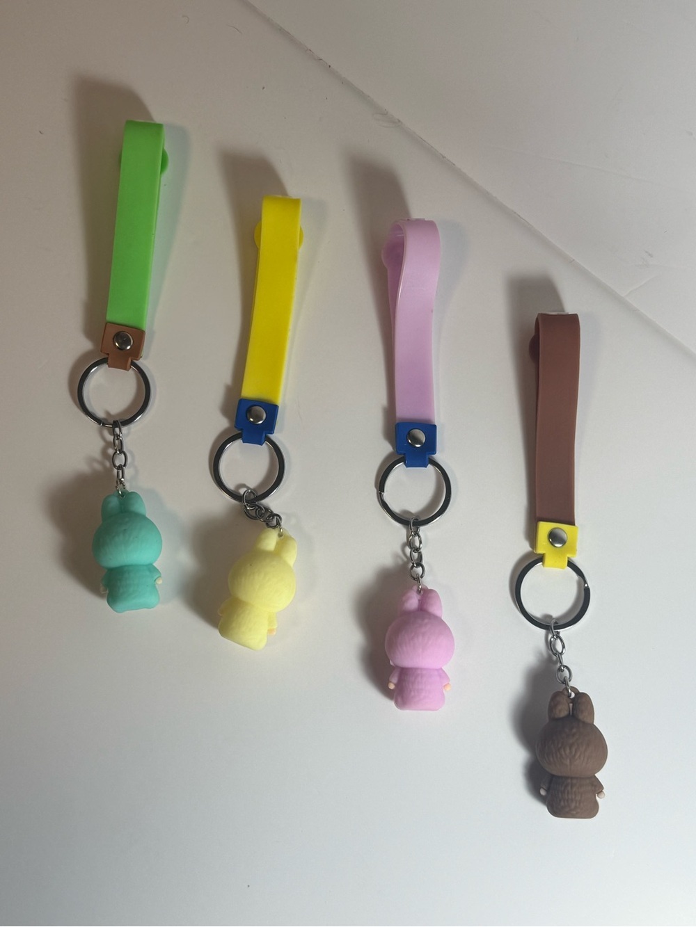 Set Of 4 Labubu Silicone Keychains - Picture 6 of 6